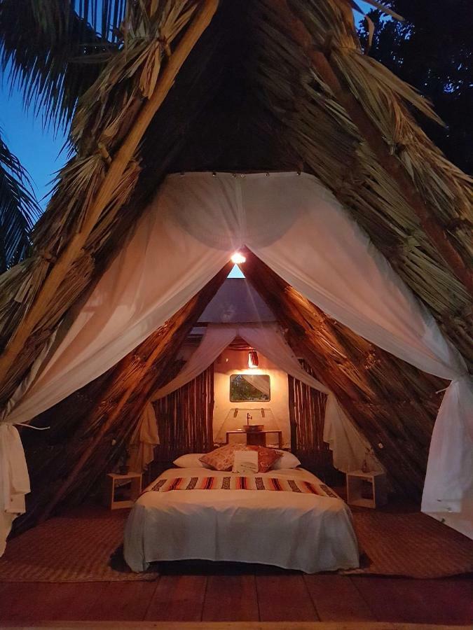 El Buho Bacalar Eco-Cabanas Hostal Exteriör bild
